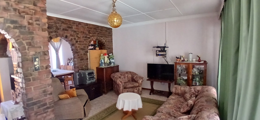 4 Bedroom Property for Sale in Uitsig Free State